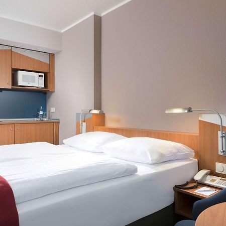 Laatzen Ramada By Wyndham Hannover Messe מראה חיצוני תמונה