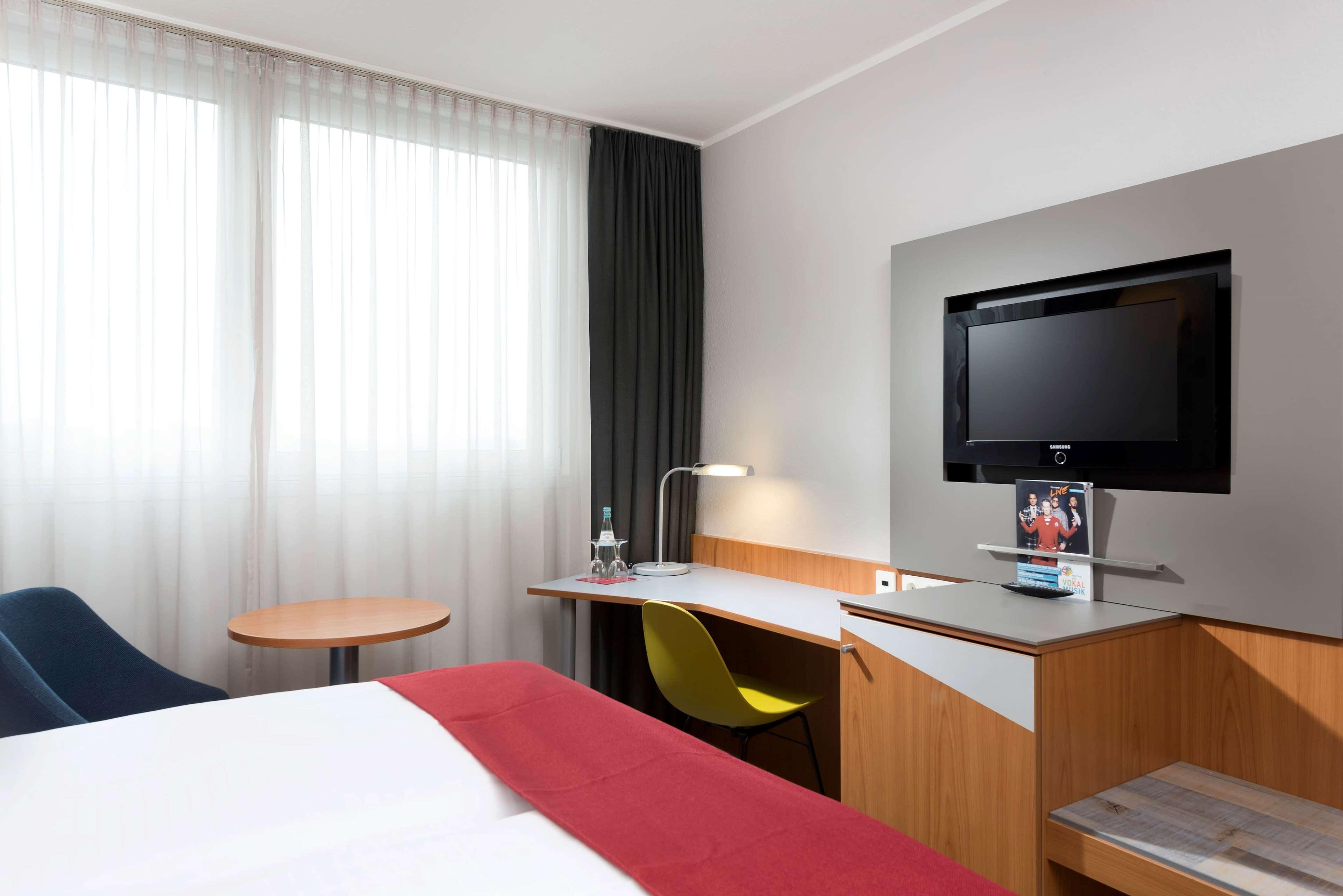 Laatzen Ramada By Wyndham Hannover Messe מראה חיצוני תמונה