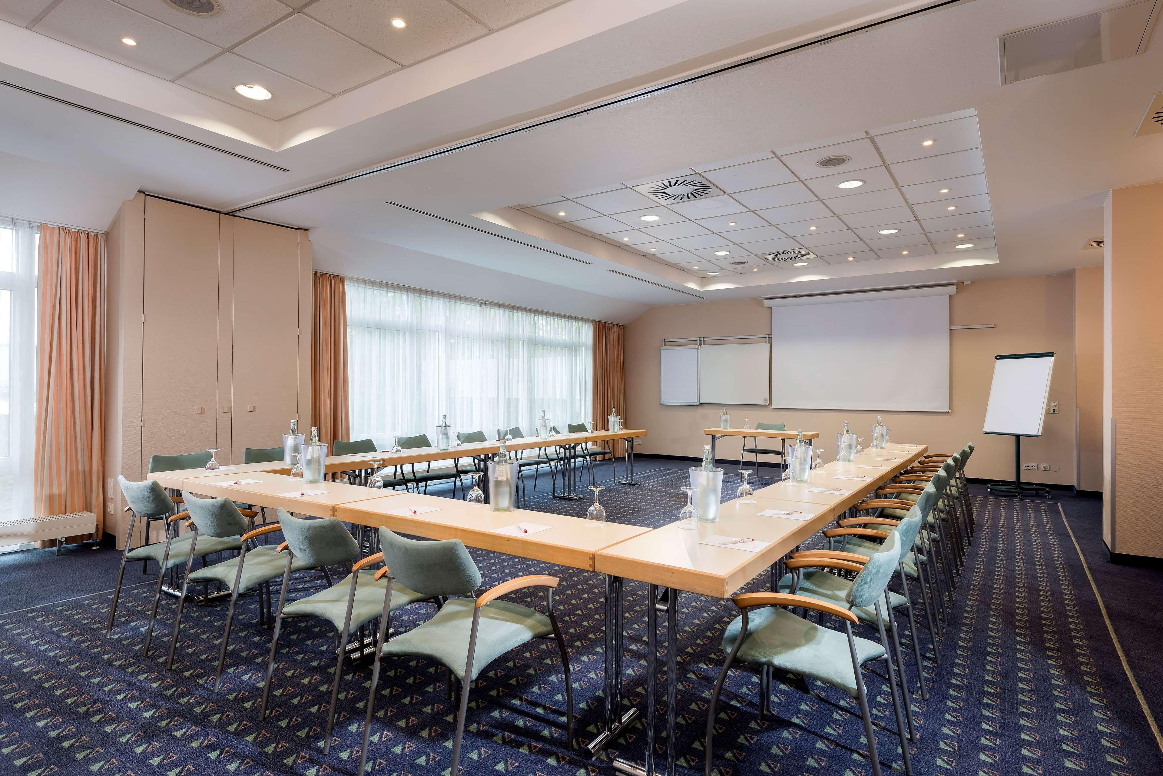 Laatzen Ramada By Wyndham Hannover Messe מראה חיצוני תמונה
