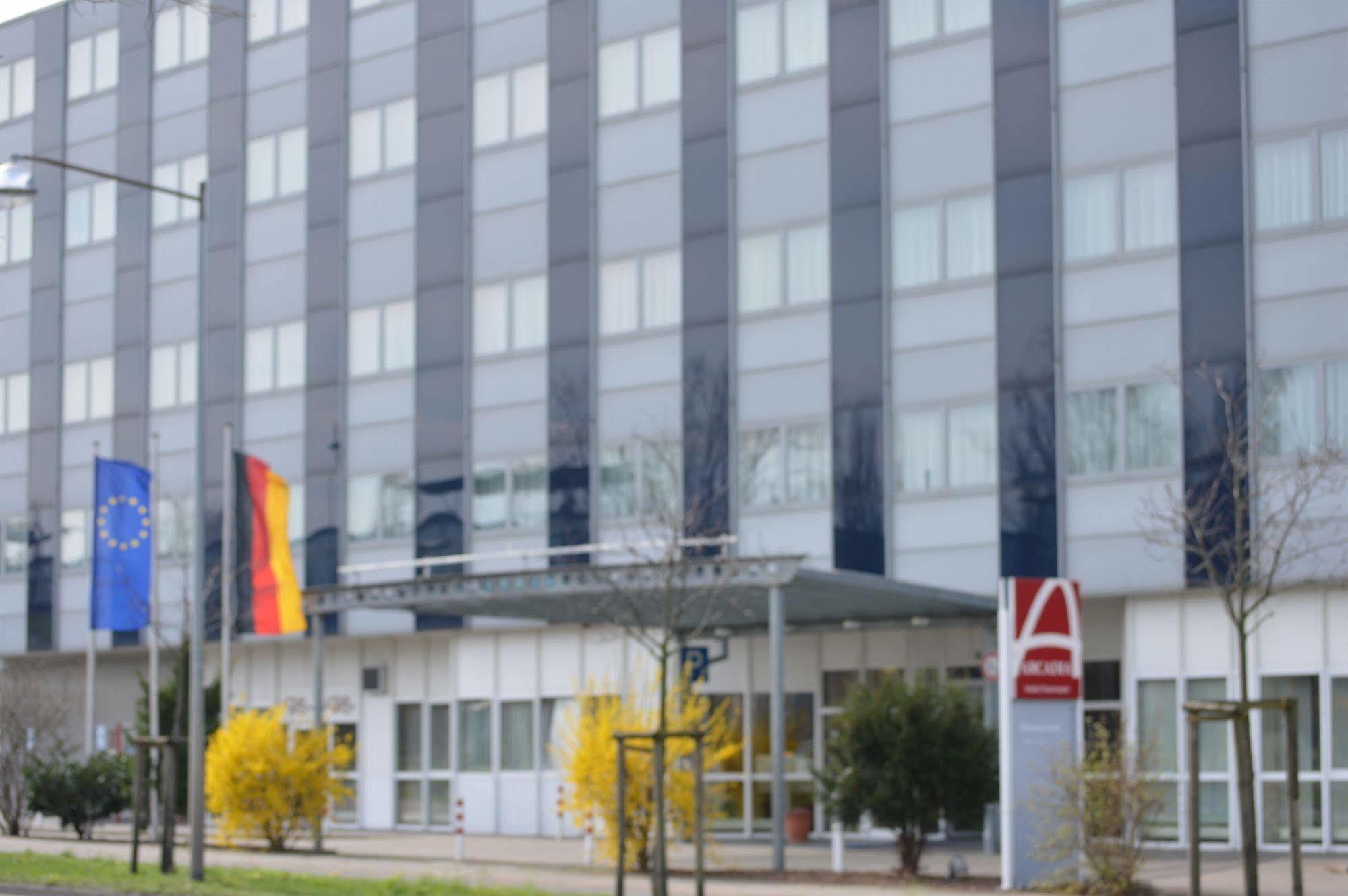 Laatzen Ramada By Wyndham Hannover Messe מראה חיצוני תמונה