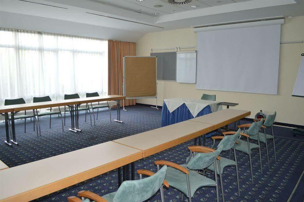 Laatzen Ramada By Wyndham Hannover Messe מראה חיצוני תמונה